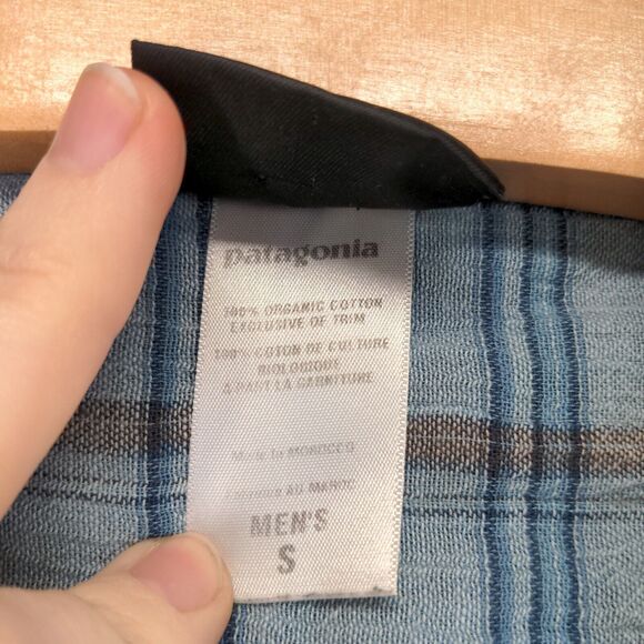 Patagonia Mens Button-Up Shirt Blue Plaid Small Organic Cotton Chest Pocket - Picture 10 of 13